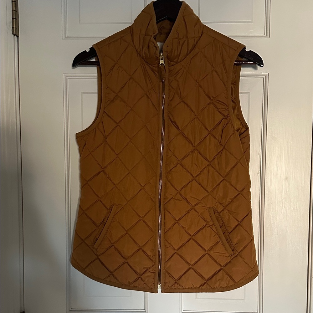 Old Navy Women's Quilted Brown Vest